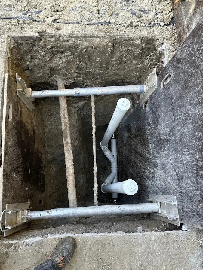 Experienced plumber completing Gas Line Repair work in Drexel Heights